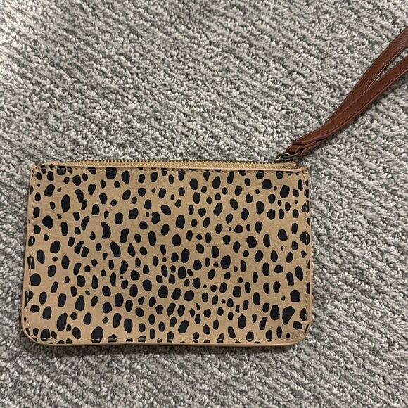 Universal Thread wristlet - Picture 2 of 3